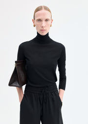 Slim Turtleneck in Fine Cashmere - Black - CO Collections